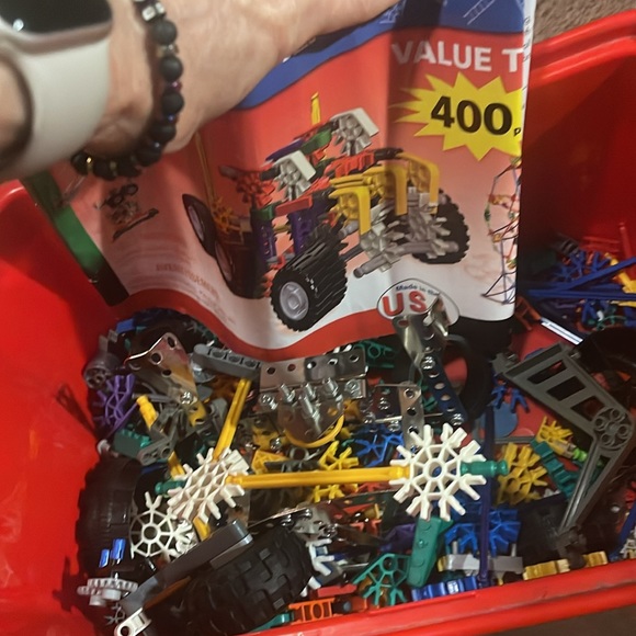 VINTAGE LEGOS/not negotiable on price - Picture 12 of 13